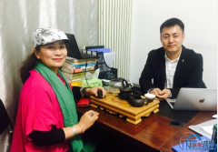 央视记者编导何红到巨推公司参观，董事长柴潇热情接见会谈